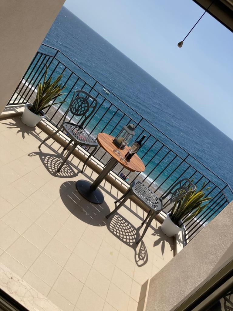 Apartmán Soffio Dal Mare Letojanni Exteriér fotografie