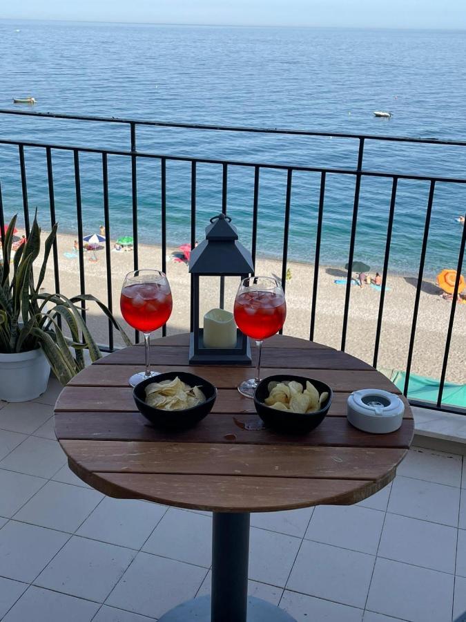 Apartmán Soffio Dal Mare Letojanni Exteriér fotografie